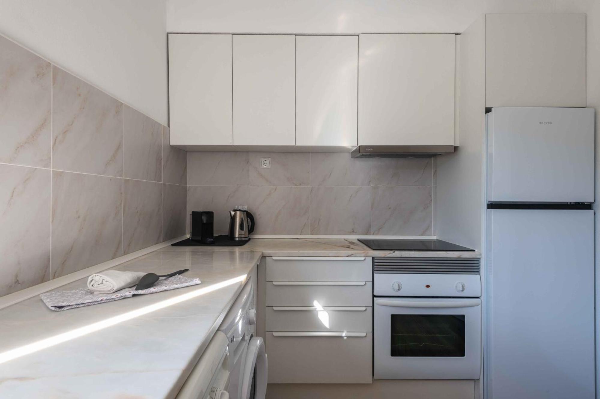 Salgados 1 Bedroom Apartment - 500M From The Beach Guia  Buitenkant foto