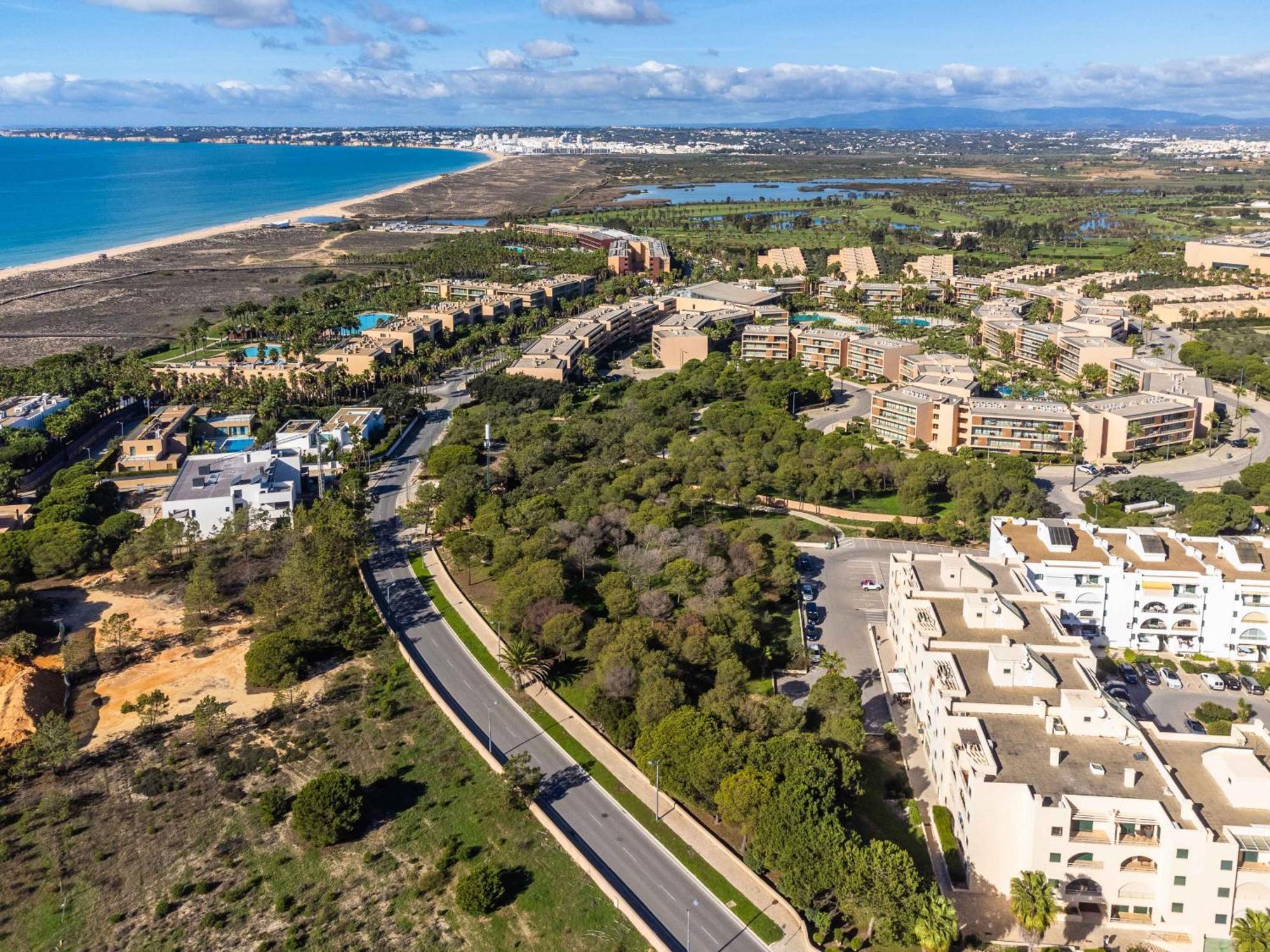 Salgados 1 Bedroom Apartment - 500M From The Beach Guia  Buitenkant foto